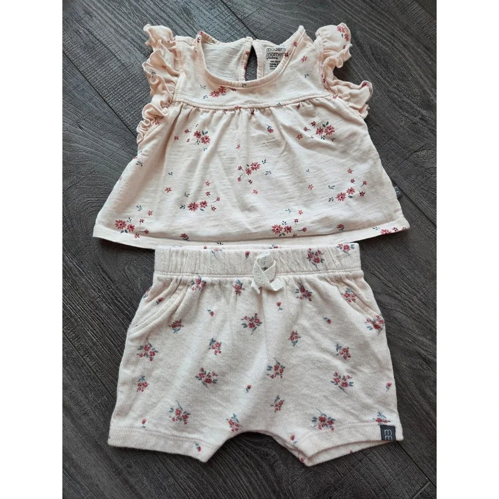 Modern moments baby girl outfit 3-6 mos